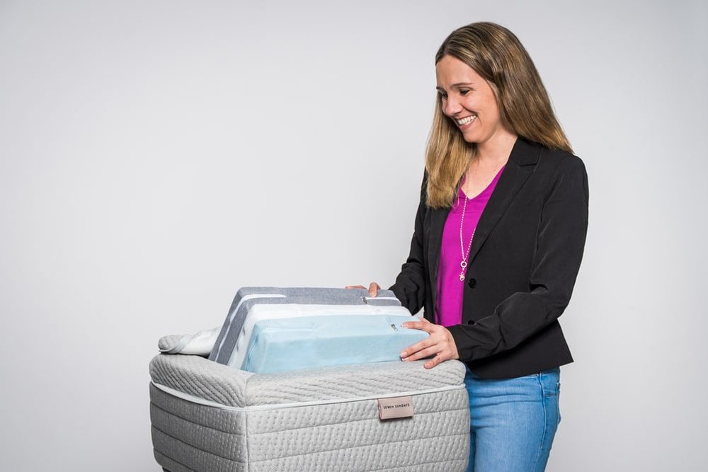 Klaudia Schall mit dem Seven Sundays Schlafsystem